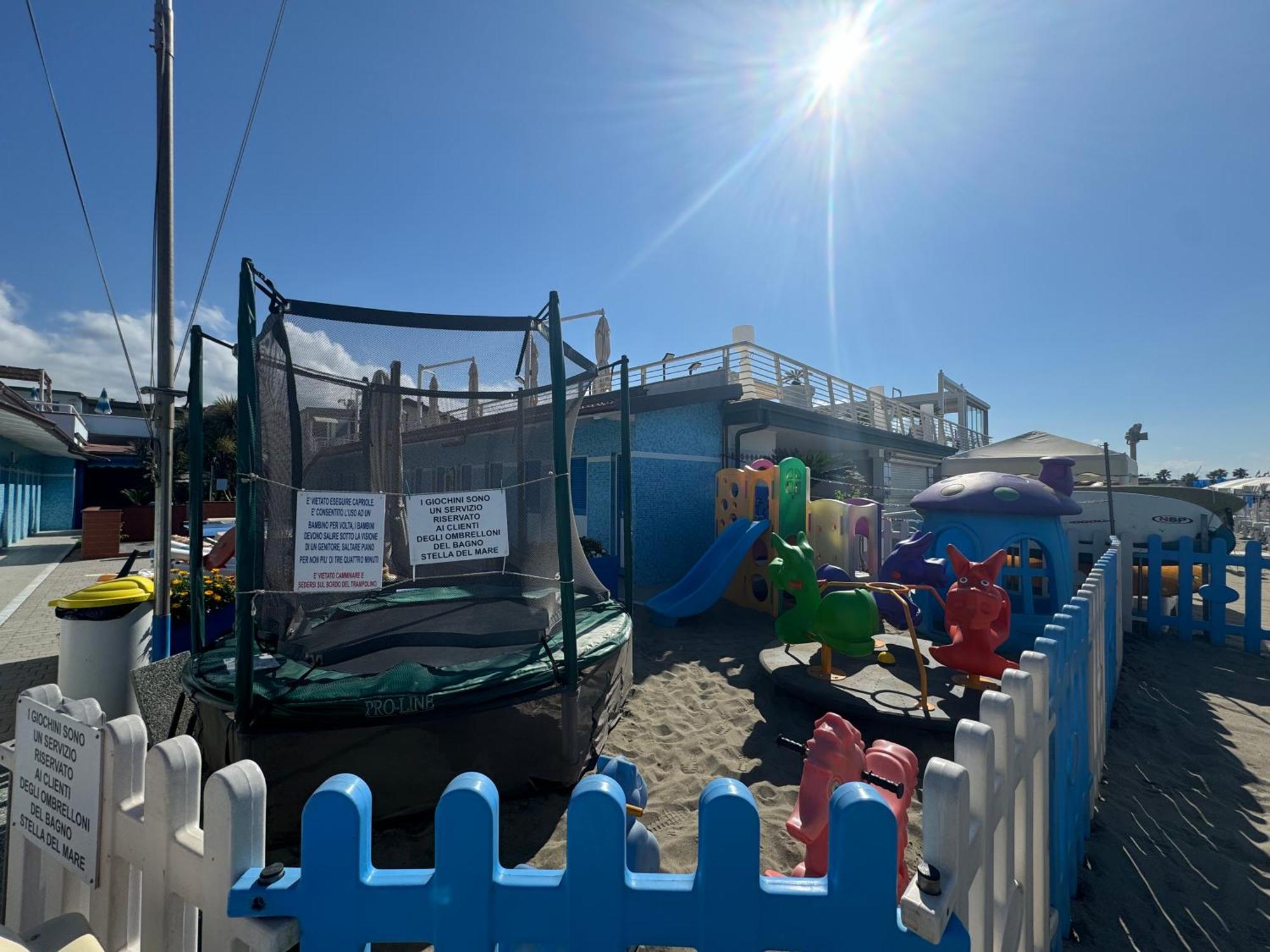 מרינה די קררה Hotel Bagno Stella Del Mare מראה חיצוני תמונה